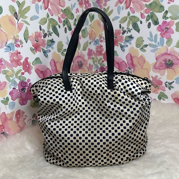 💯Authentic Prada Nylon Tote Handbag🍀 - Picture 10 of 15